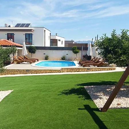 Luxurious Home In Vrsi *