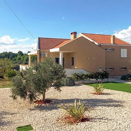 Luxurious Home In Vrsi Casa vacanze *